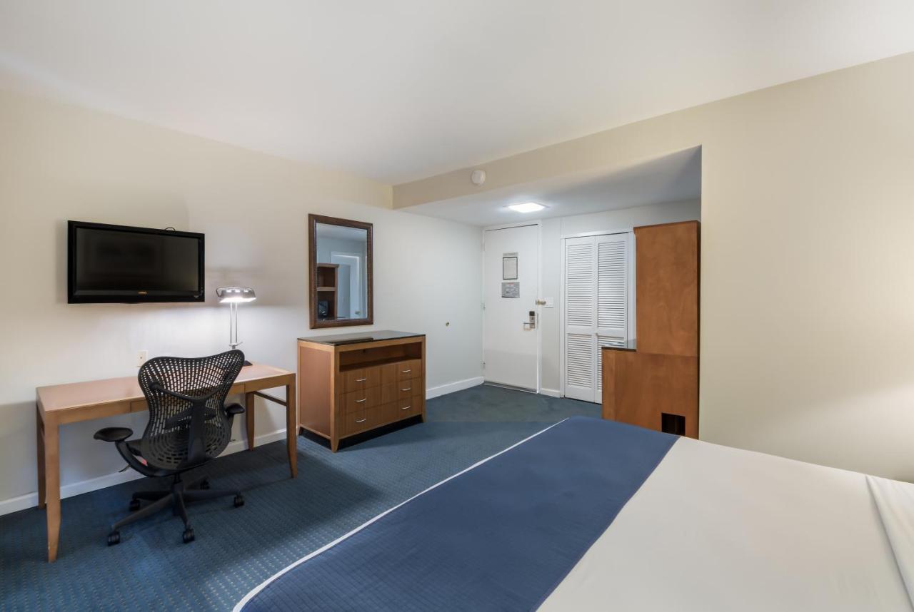 Americas Best Value Inn-Painted Post Exterior photo