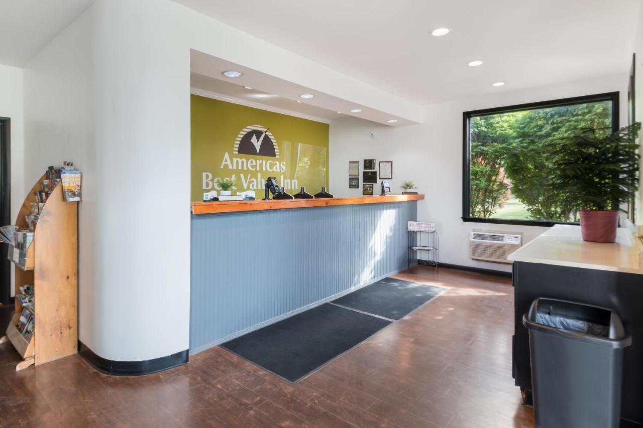 Americas Best Value Inn-Painted Post Exterior photo