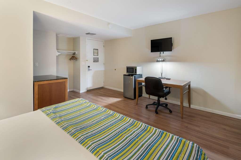 Americas Best Value Inn-Painted Post Room photo