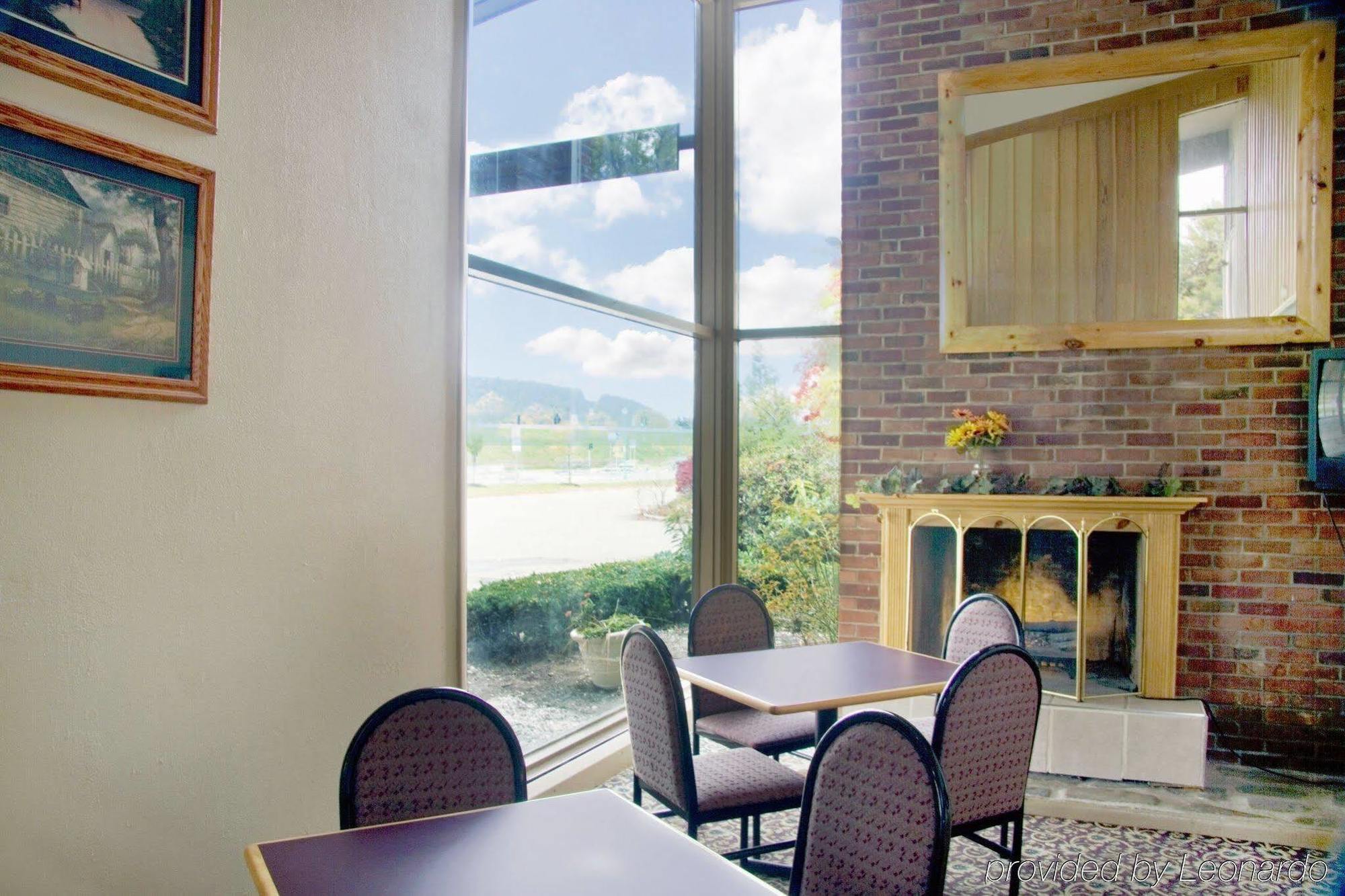 Americas Best Value Inn-Painted Post Exterior photo